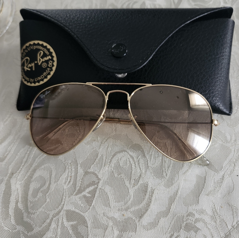 Ray Ban Gold Aviator Sunglasses with Case